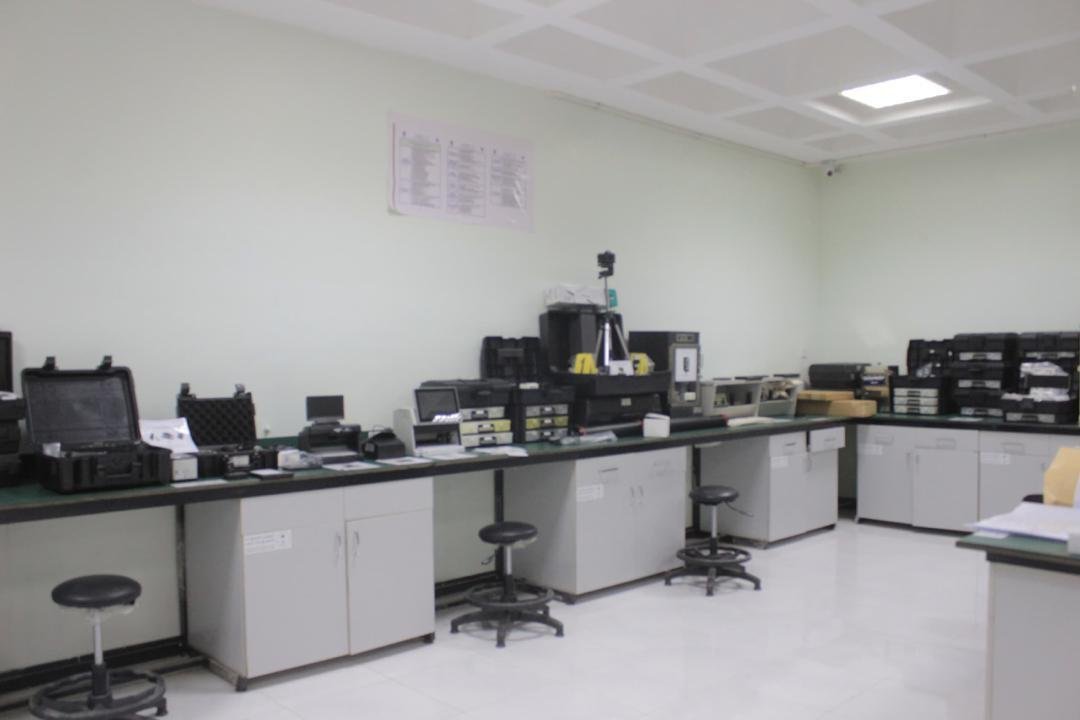 وكيل وزارة الداخلية يشارك في افتتاح أول مختبر جنائي من نوعه بالمنطقة بجامعة عدن Image