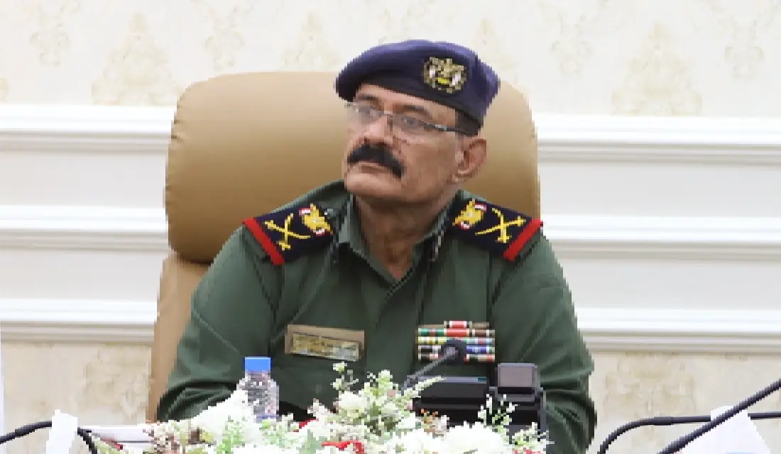 وكيل وزارة الداخلية اللواء الامير يهنئ وزير الداخلية بعيد الفطر المبارك ????هـ Image