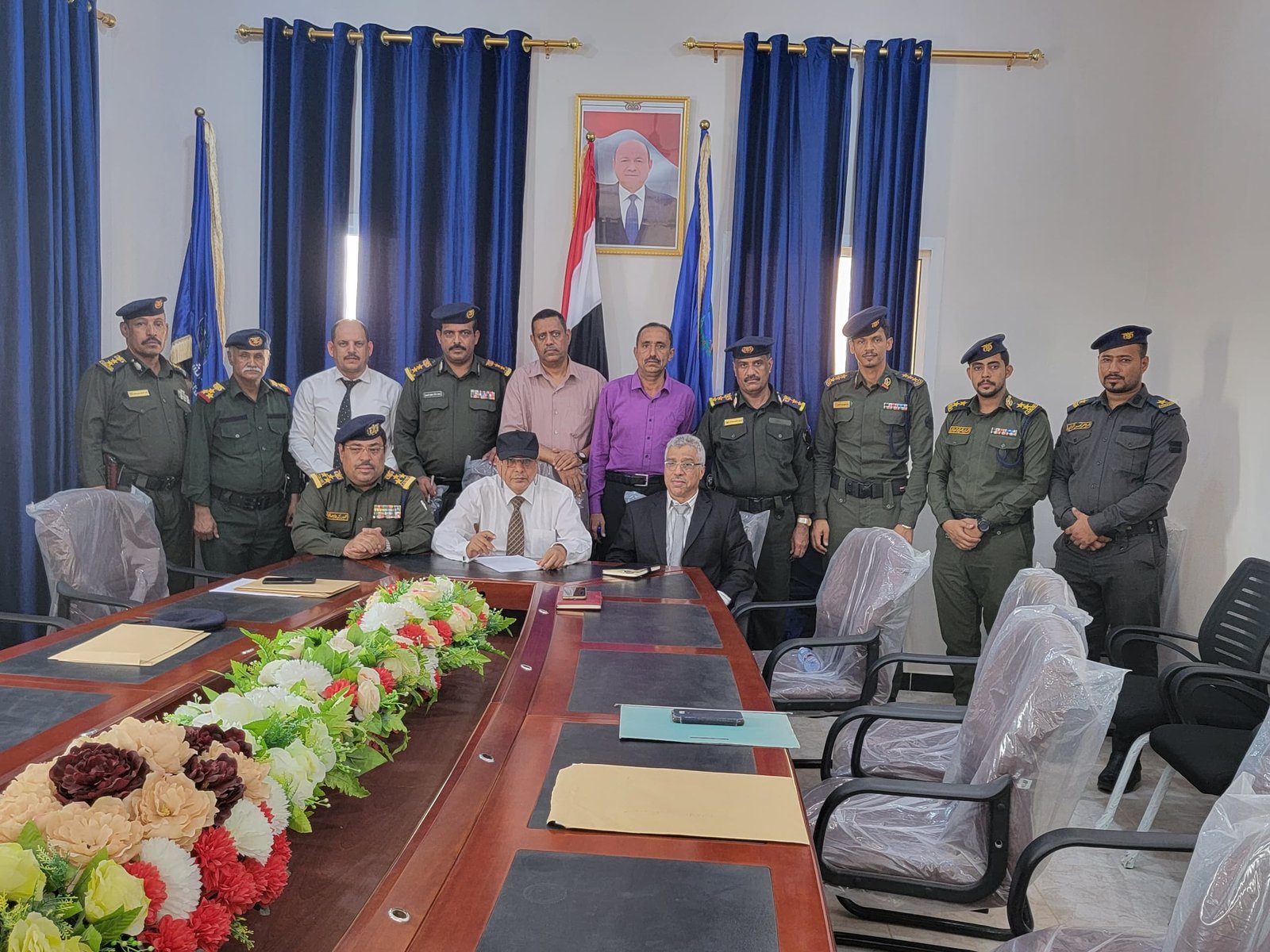 اللجنة المشتركة من وزارة الداخلية ووزارة التعليم العالي والبحث العلمي تشيد بجهود كلية الشرطة حضرموت Image