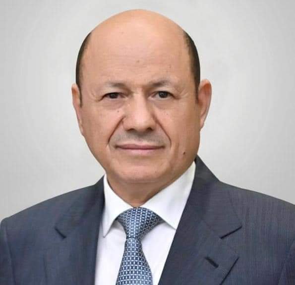 رئيس مجلس القيادة يحيي ابطال القوات المسلحة في مواجهة التنظيمات الارهابية Image