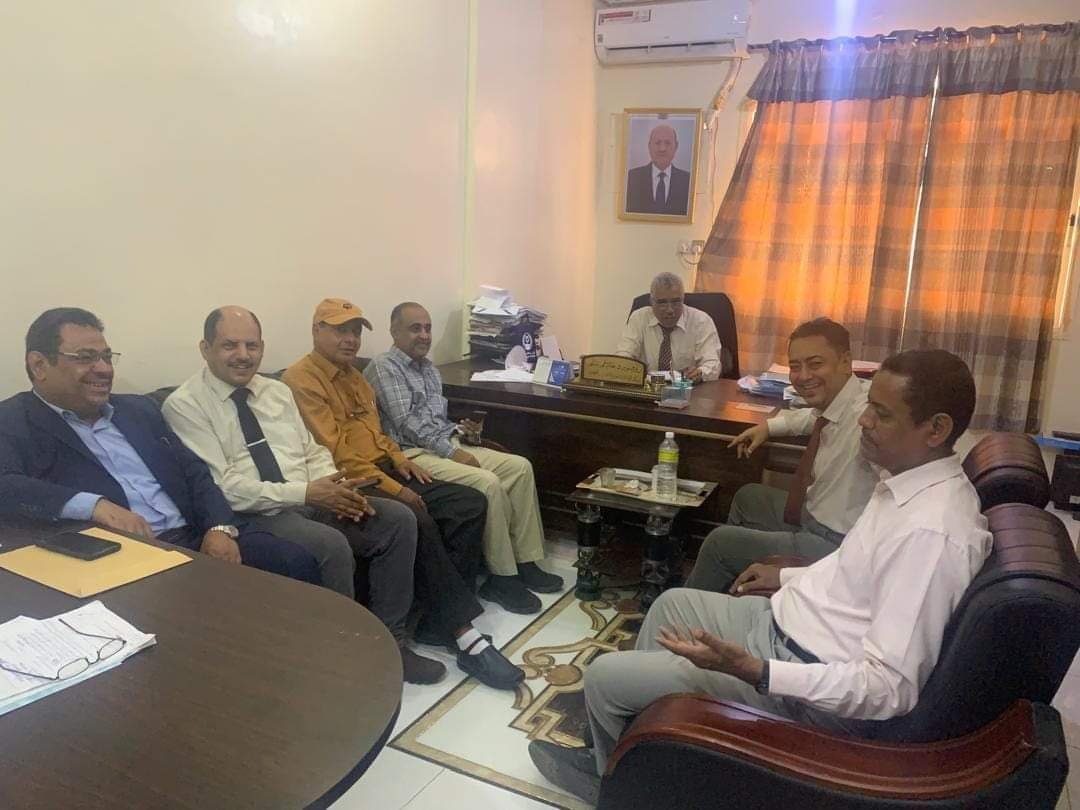 مدير كلية الشرطة حضرموت يبحث مع وزارة التعليم العالي إجراءات استكمال الإعتماد الأكاديمي Image