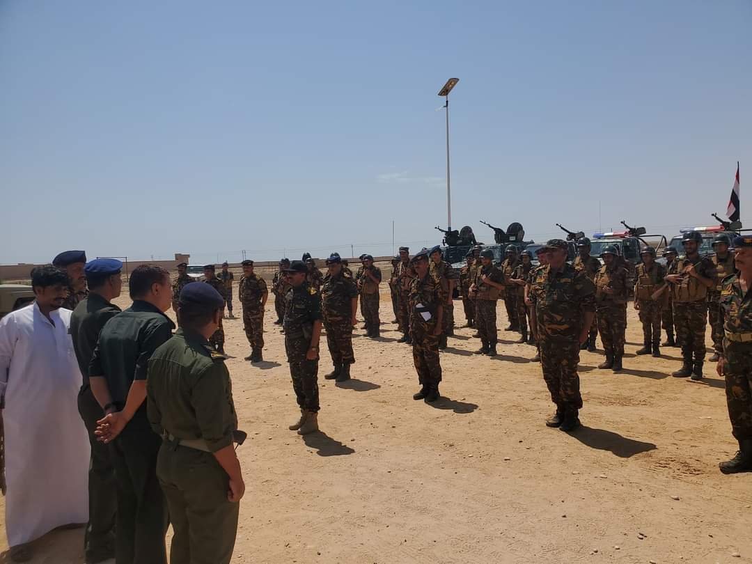 مدير شرطة المهرة يتفقد قوات الأمن الخاصة ويهنئهم بمناسبة أعياد الثورة Image