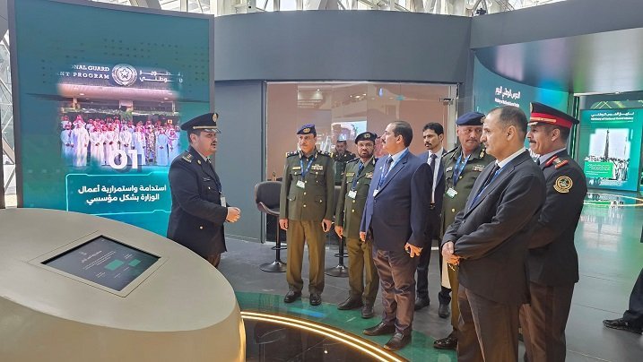 وزير الداخلية يشارك في معرض الدفاع العالمي بالرياض Image