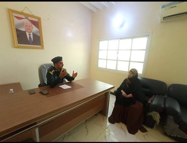 نائب مدير الأمن والشرطة المهرة يلتقي برئيسة فرع اتحاد نساء اليمن Image