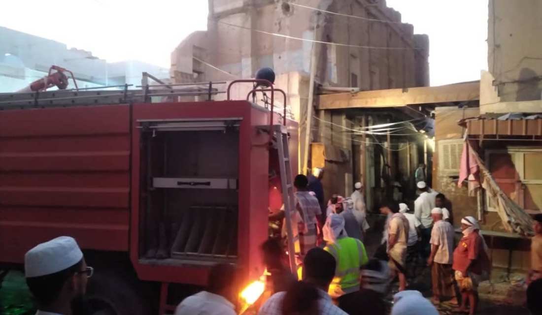 الدفاع المدني بوادي حضرموت يخمد حريق بسوق الحنظل بتريم Image