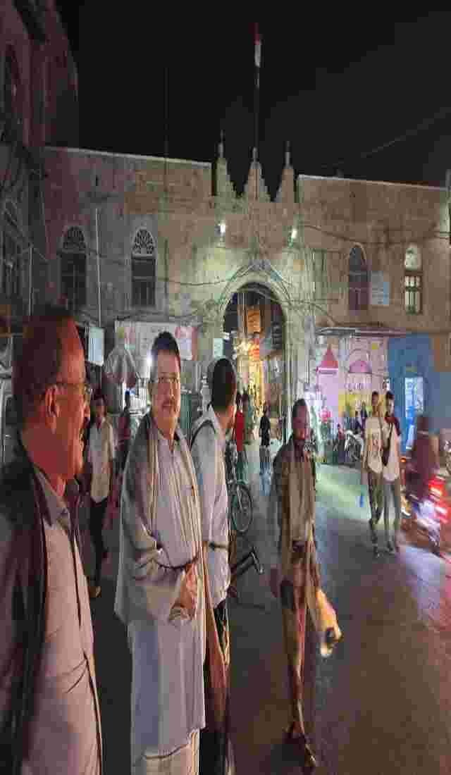 وزير الدفاع يتفقد الأوضاع الأمنية في تعز ويشيد بجهود الأمن في الحفاظ على السكينة العامة Image