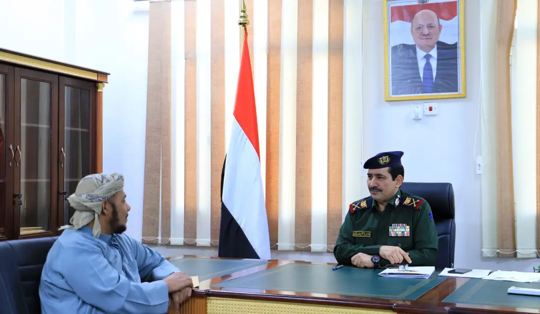 وزير الداخلية يطلع من محافظ سقطرى على الاوضاع الأمنية بالمحافظة Image