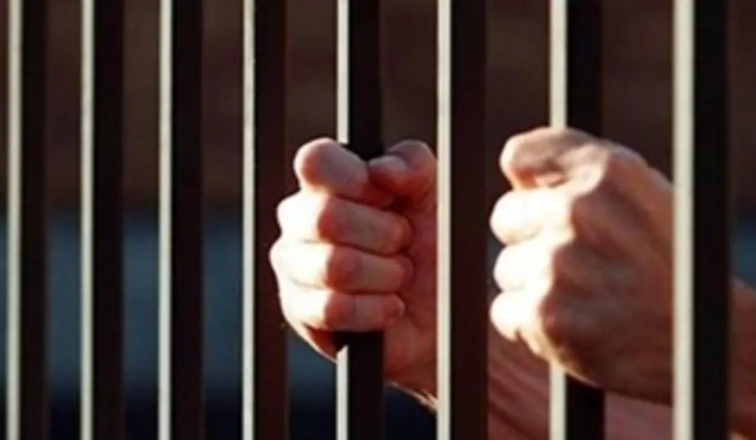 شرطة ساحل حضرموت تتمكن من ضبط متهم بسرقة منزل مواطنة Image