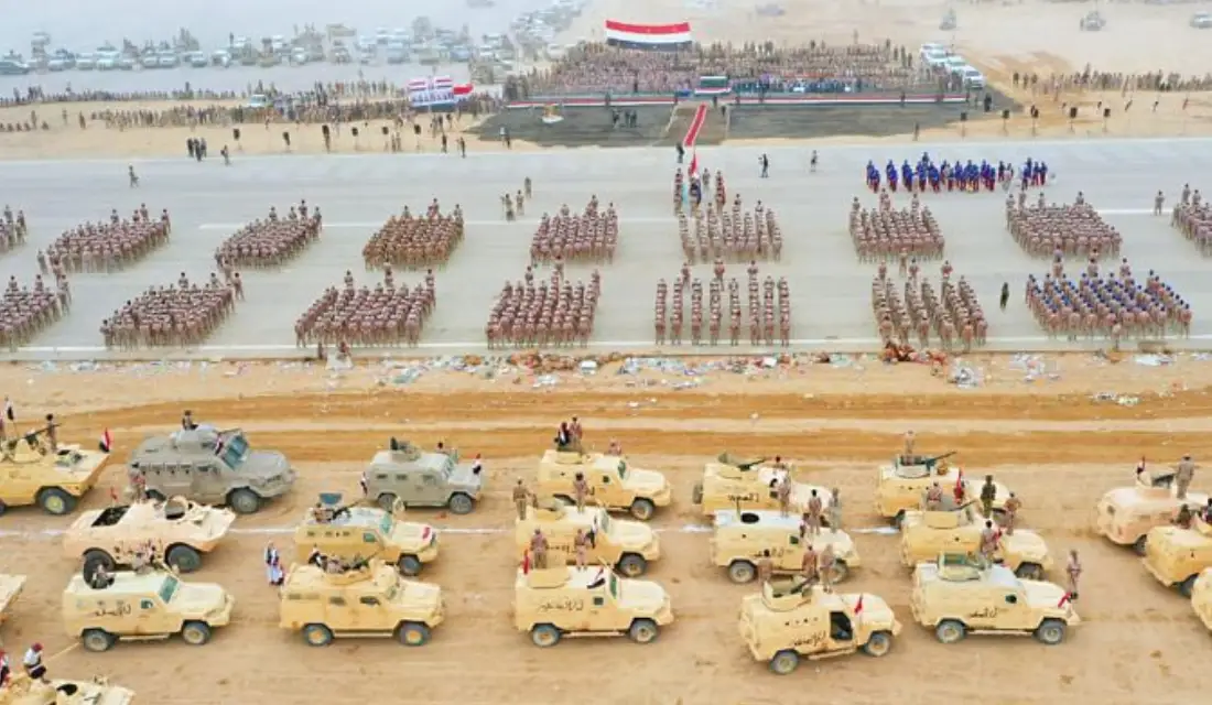 عرض عسكري مهيب بمحافظة مأرب احتفاءً بأعياد الثورة اليمنية المجيدة Image