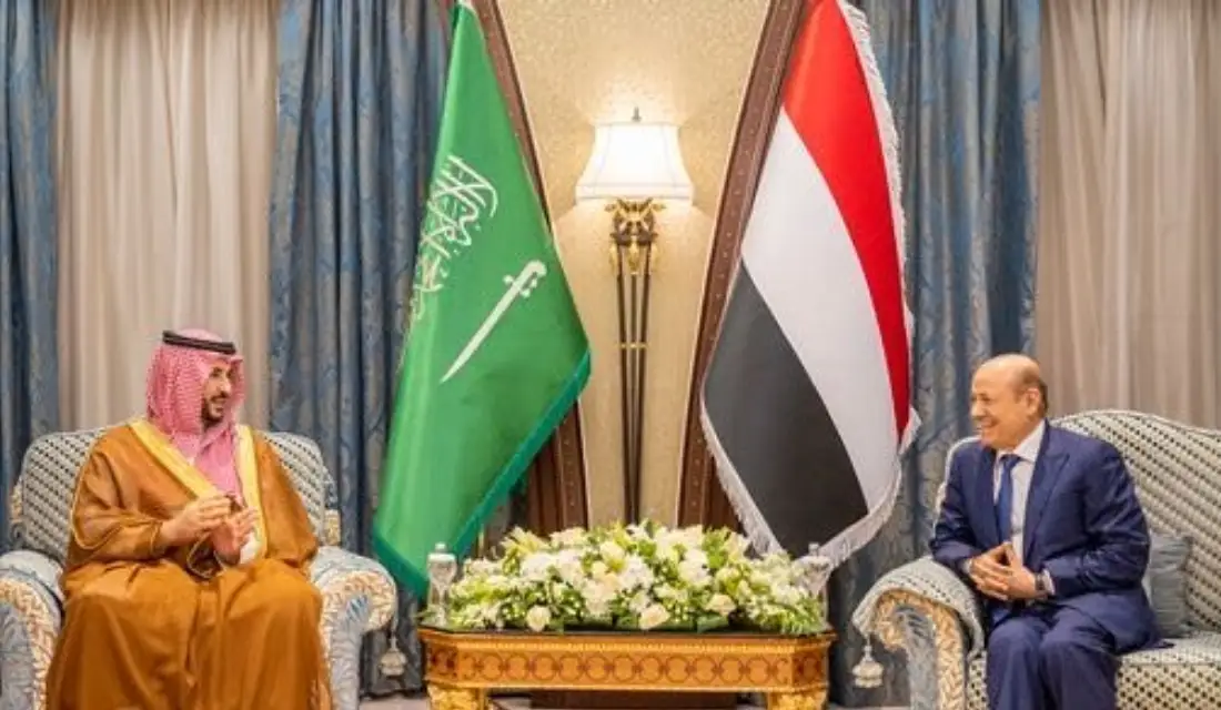 رئيس مجلس القيادة الرئاسي يستقبل صاحب السمو الملكي الامير خالد بن سلمان للبحث في المستجدات اليمنية Image