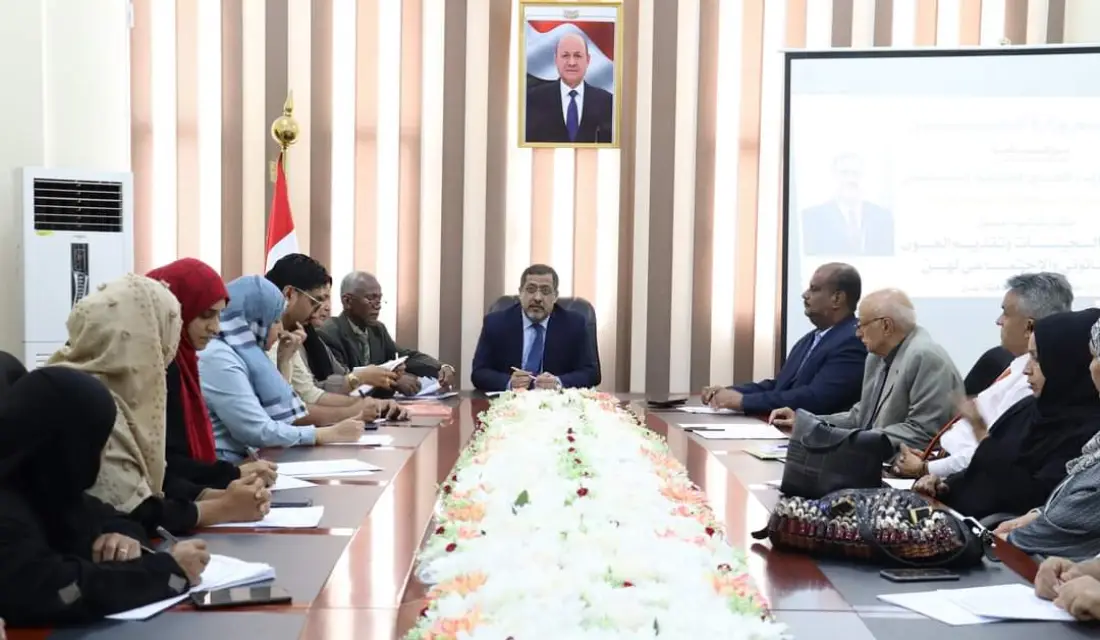 وزارة الداخلية تشارك بالحلقة النقاشية حول وضع السجينات والعون القانوني والاجتماعي لهم والتي نظمتها وزارة العدل Image