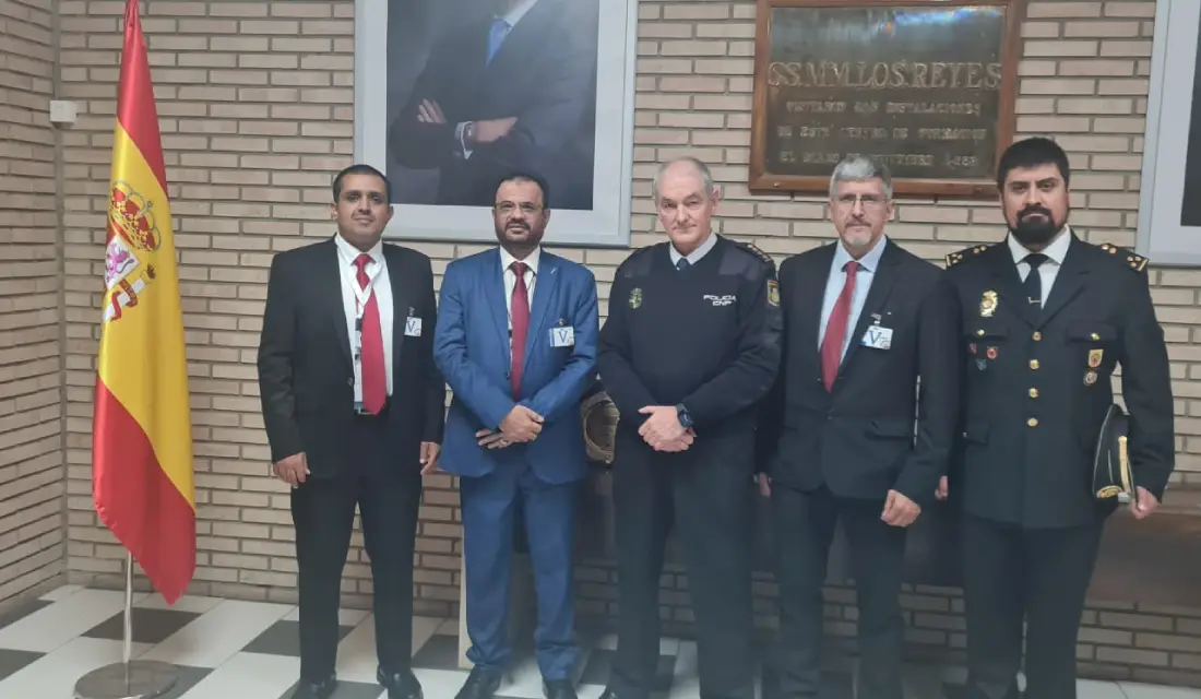 وكيل أول وزارة الداخلية يلتقي مدير أكاديمية الشرطة الأسبانية Image