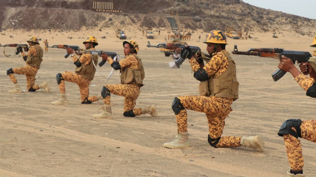 شرطة حراسة المنشآت بمأرب تحتفي بتخريج دفعتين من دورة مهارات قتالية Image