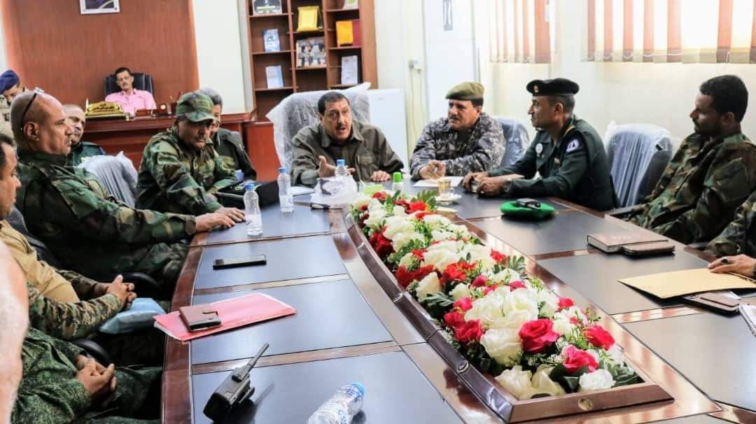 مدير عام شرطة عدن يترأس اجتماعاً بمدراء مراكز الشرط Image