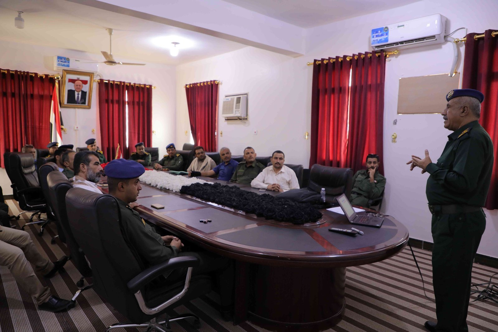 ديوان الوزارة بسيئون ينظم محاضرة توعوية عن الوقاية من الجريمة Image