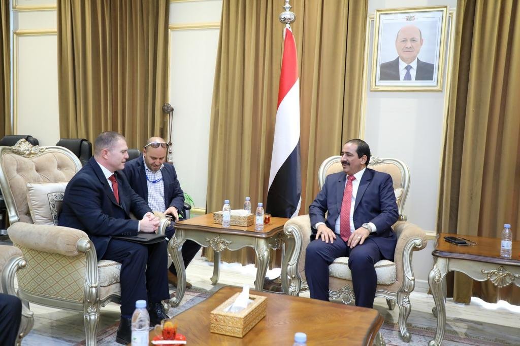 وزير الداخلية يبحث أوجه التعاون الأمني ومكافحة الإرهاب مع الملحقين القانوني والأمني بالسفارة الأمريكية Image