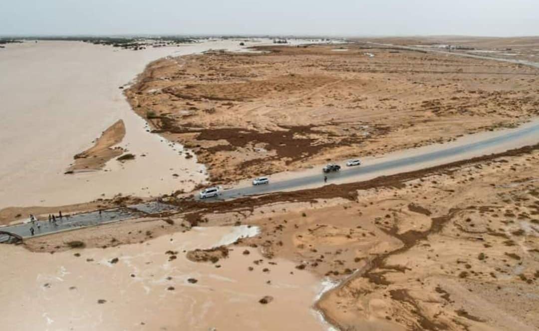 ثلاث وفيات نتيجة الأضرار التي خلفها إعصار تيج بمحافظة المهرة Image