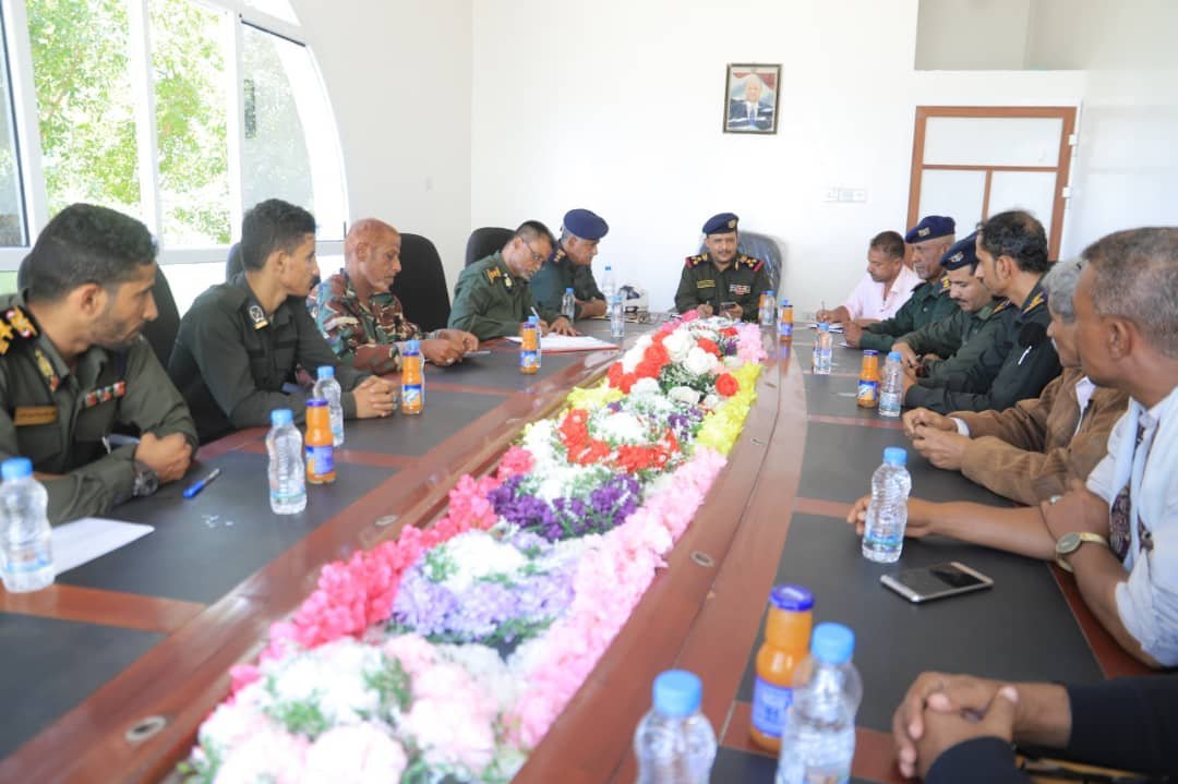 مناقشة تفعيل إدارات صندوق التقاعد الأمني وتدشين صرف كرت المعاش للمتقاعدين بالوزارة Image