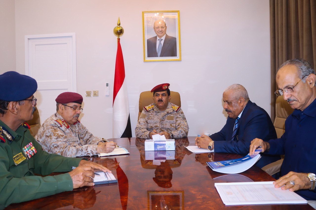 وزير الدفاع يترأس اجتماعاً للجنة الأمنية العليا لمناقشة المستجدات Image