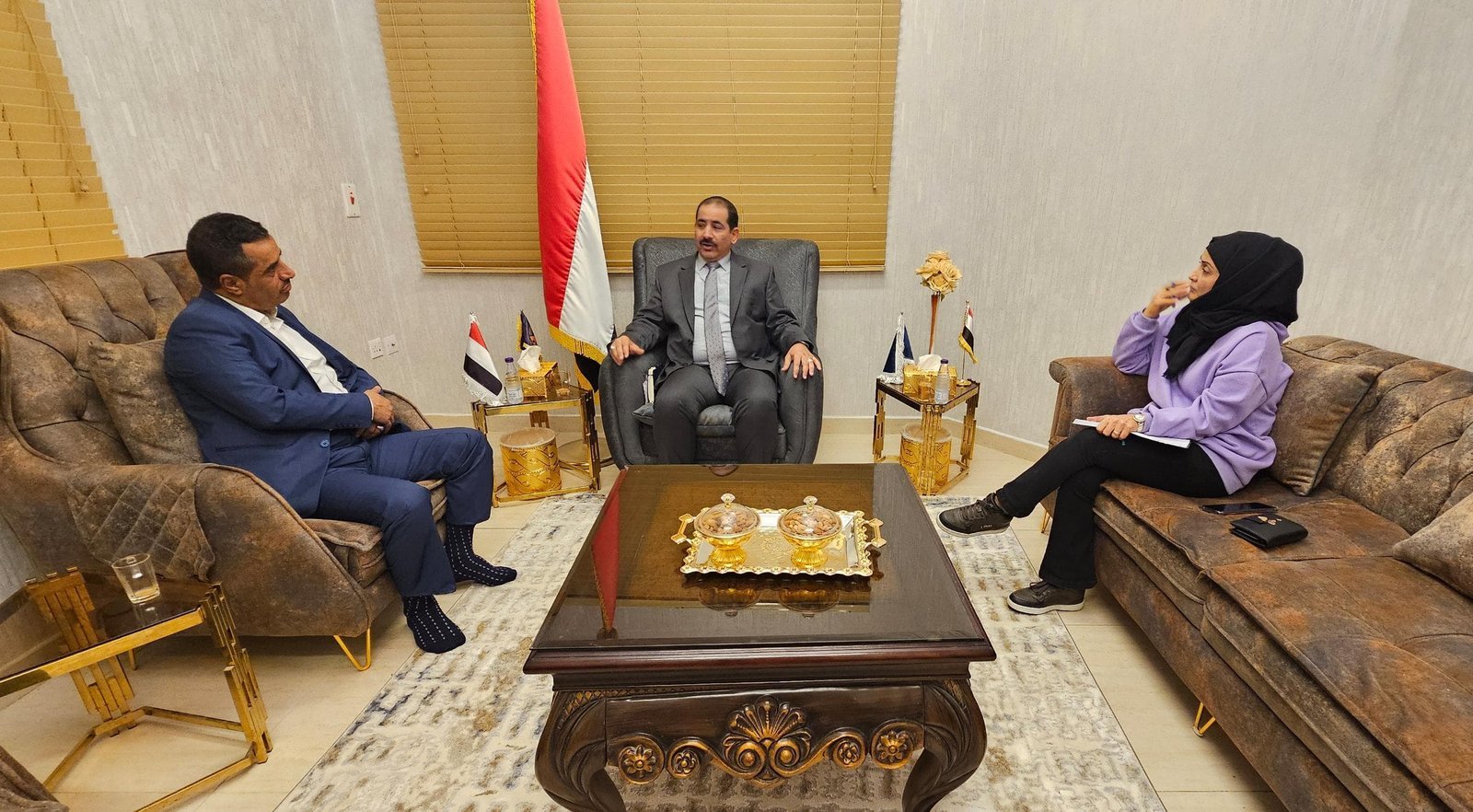 وزير الداخلية يؤكد اهتمام الوزارة بقضايا حقوق الإنسان Image