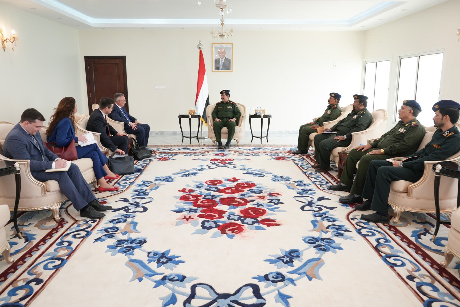 وزير الداخلية يلتقي رئيس دائرة الشرق الاوسط وشمال اقريقيا بالخارجية الروسية Image