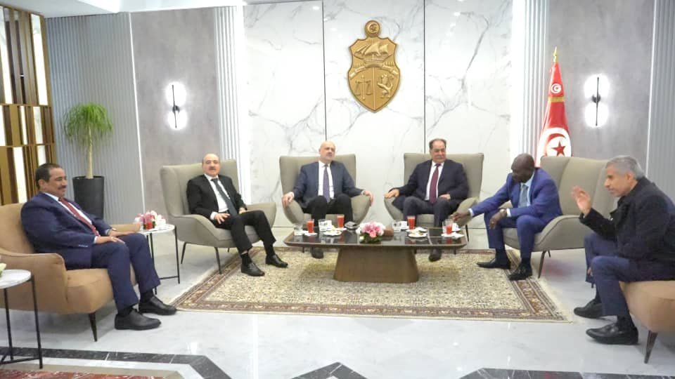 وزير الداخلية يصل إلى تونس للمشاركة في اجتماع مجلس وزراء الداخلية العرب Image