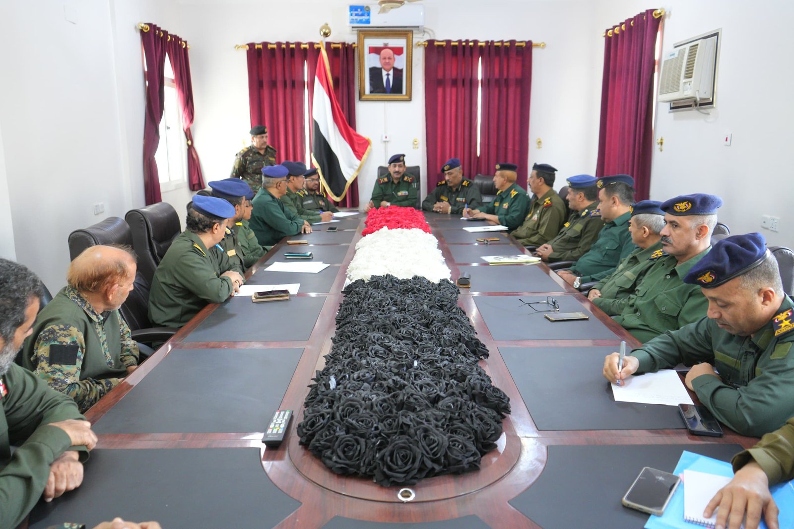 وزير الداخلية يترأس اجتماعا بديوان الوزارة بسيئون ويتفقد سير العمل بعدد من الإدارات  Image
