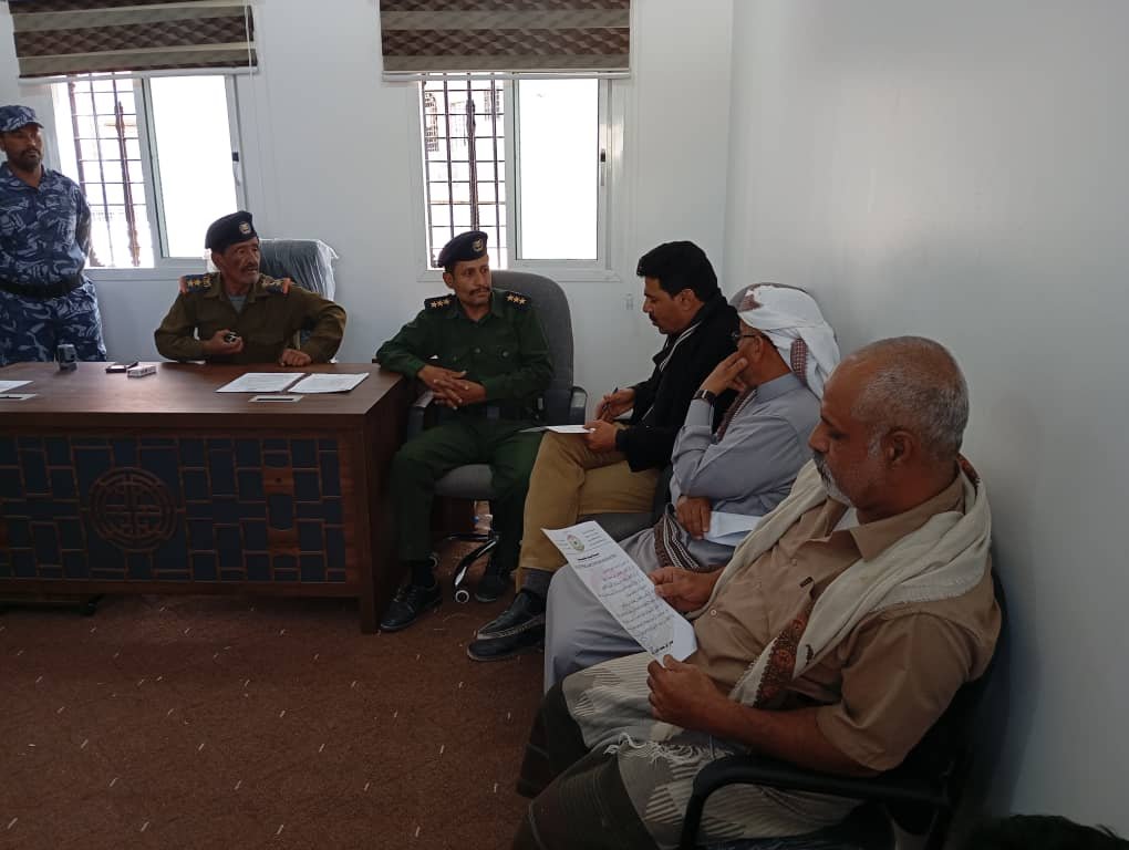  الدفاع المدني بشبوة يعقد اجتماع مع وكلاء توزيع الغاز المنزلي في عتق للحد من المخاطر  Image