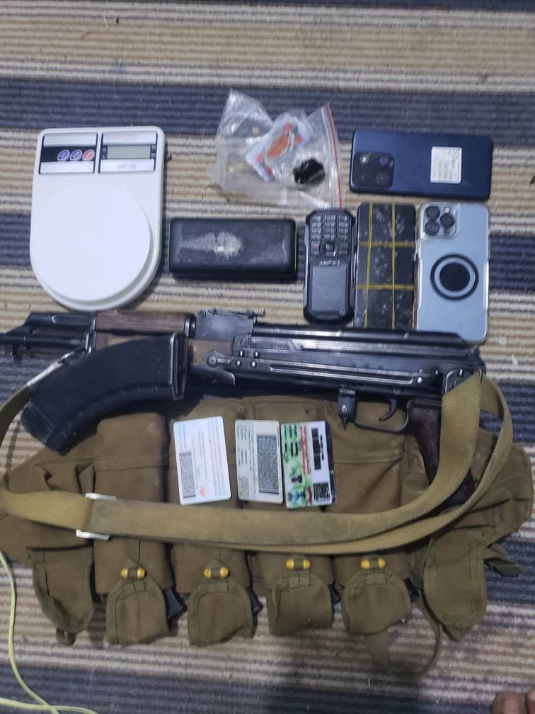 شرطة تريم تضبط مروج مخدرات وبحوزته مواد ممنوعة Image