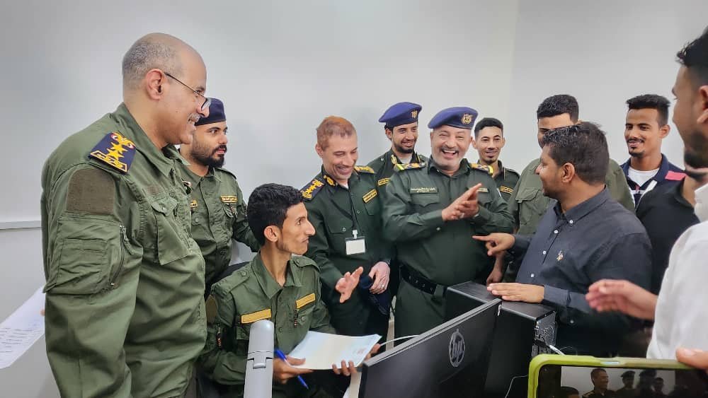 تدشين نظام السجل المدني الإلكتروني بمركز الأحوال المدنية بالشيخ عثمان في عدن Image