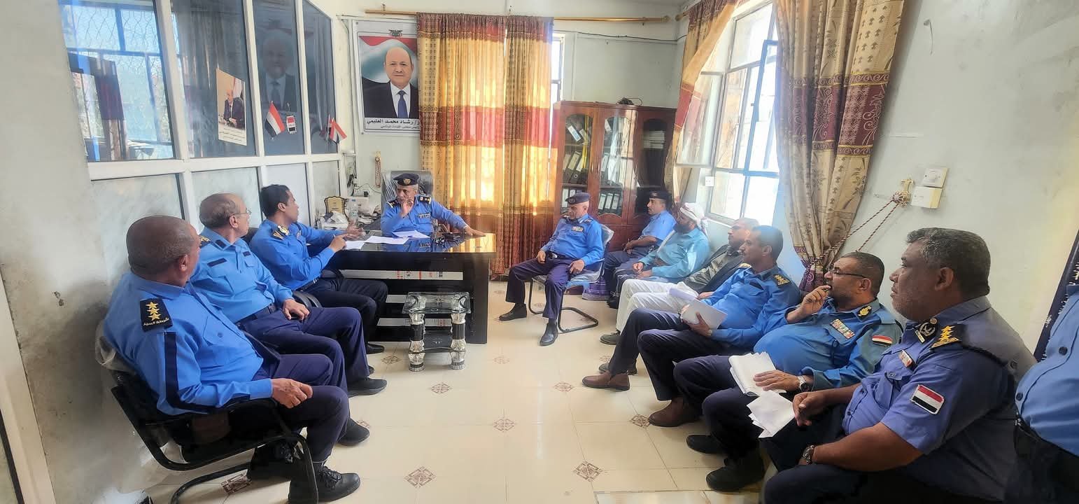 شرطة السير في تعز تناقش استعداداتها لأسبوع المرور العربي 2025  Image
