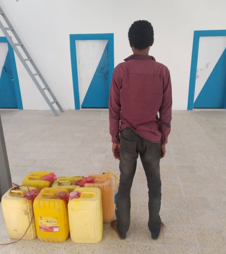 شرطة شبوة تلقي القبض على متهم بسرقة ديزل مشروع مياه الروضة Image