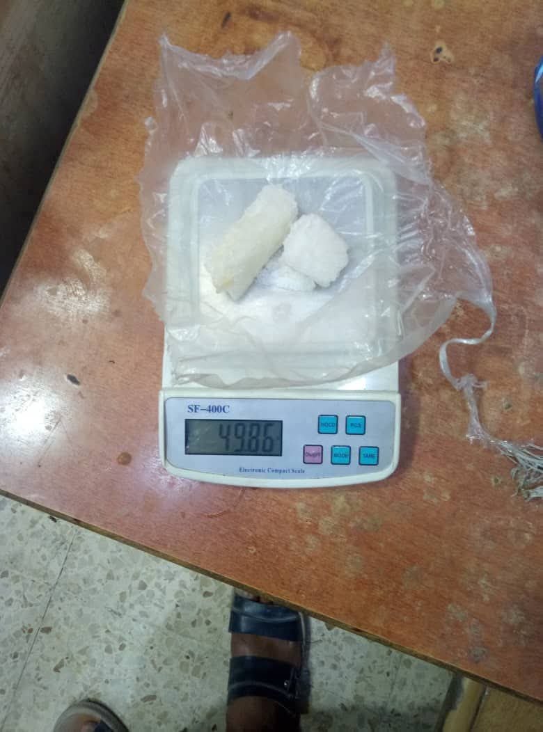 إدارة البحث الجنائي بشبوة تحيل متهم بتهريب وترويج المخدرات إلى النيابة العامة Image