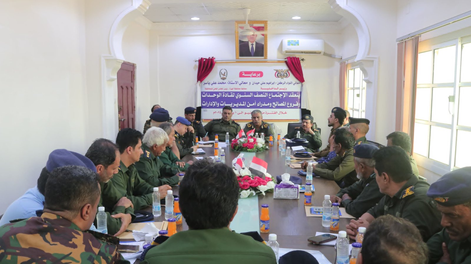 مدير أمن المهرة يرأس الاجتماع نصف السنوي لمناقشة الأداء الأمني لعام 2025 Image