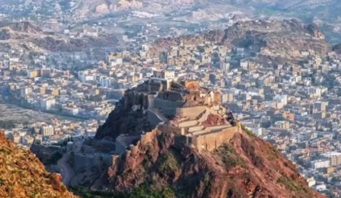 شرطة تعز تباشر واقعة شروع في القتل في المدينة القديمة وتضبط الجناة Image