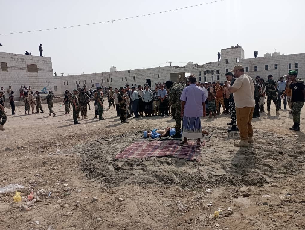 تنفيذ حكم الإعدام بحق مدانين بجرائم قتل في محافظة أبين. Image