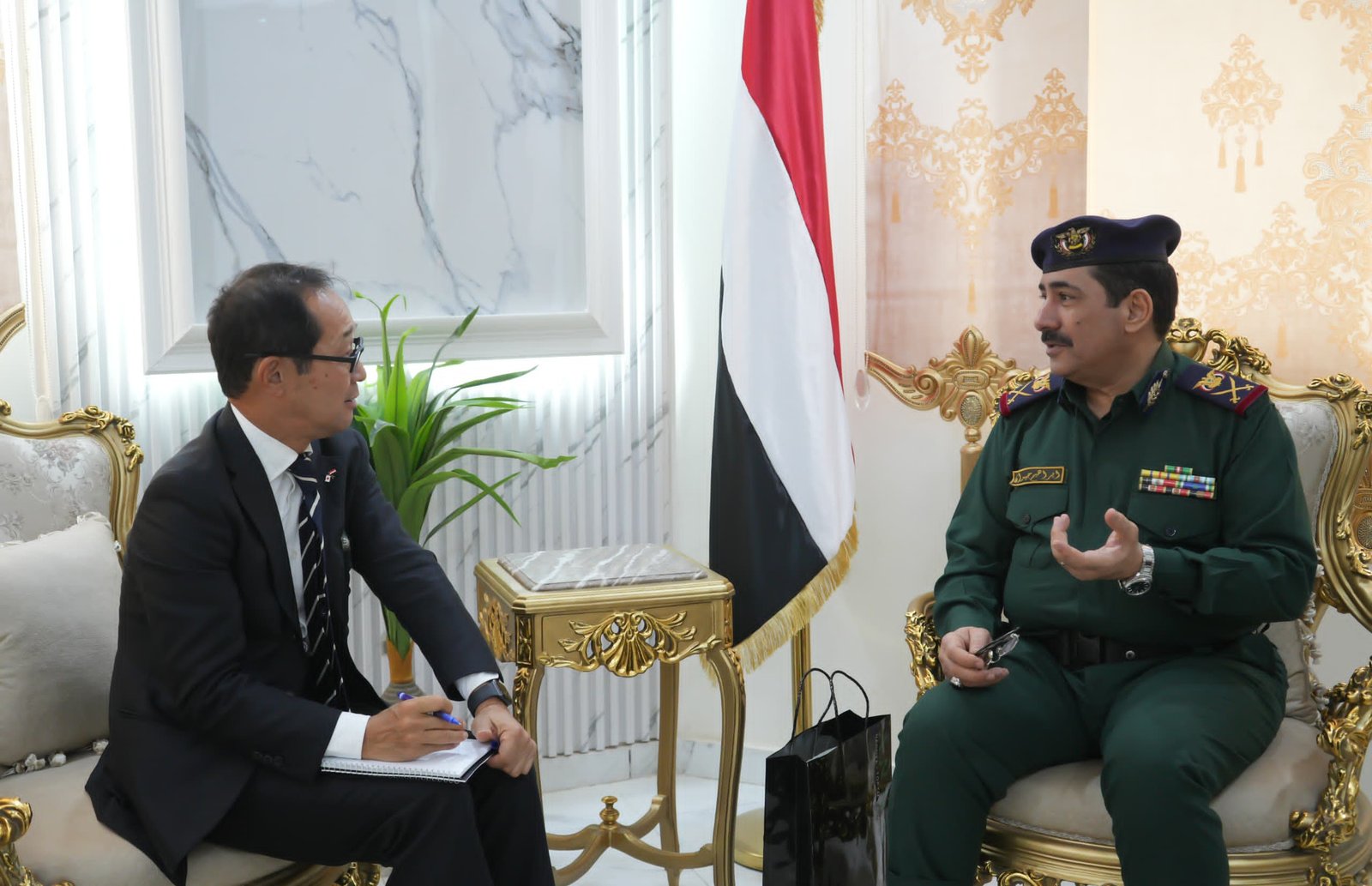 وزير الداخلية يشيد بدعم الحكومة اليابانية لقوات خفر السواحل اليمنية  Image