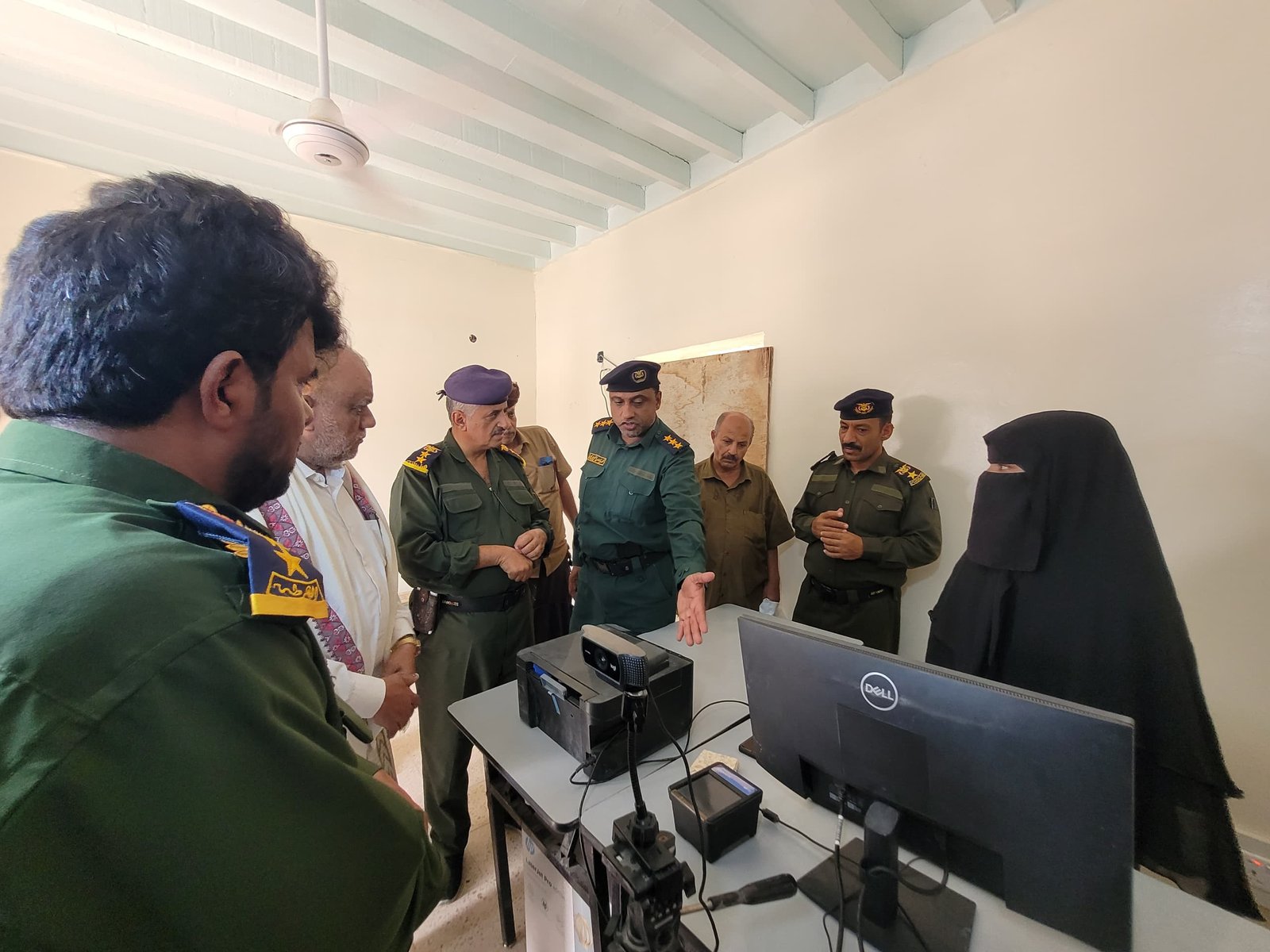 تدشين البطاقة الذكية والسجل المدني الإلكتروني بمديرية سيحوت في المهرة Image