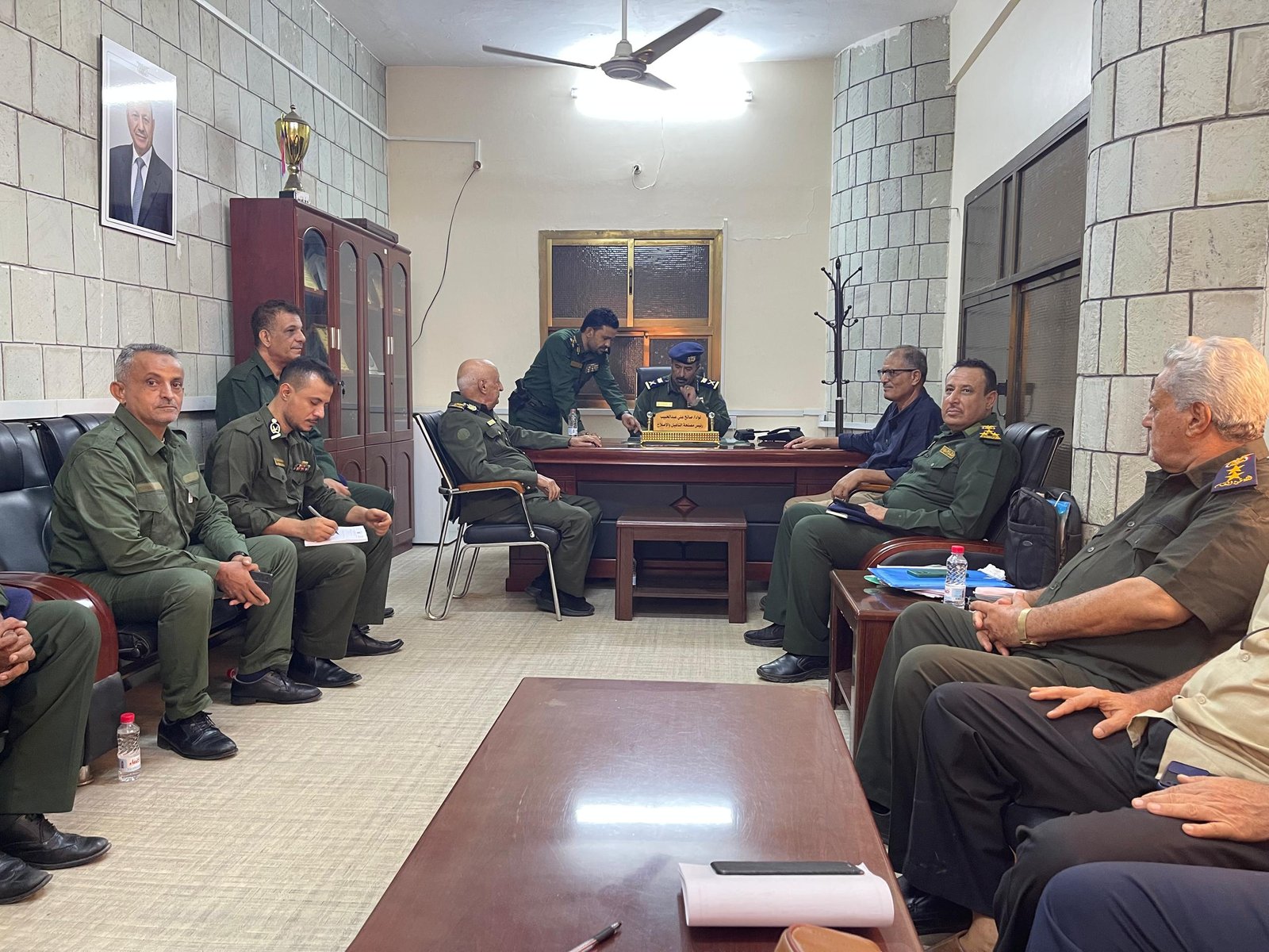 دور الاستلام والتسليم بين وكيل مصلحة التأهيل والإصلاح ومديري عموم المصلحة الشؤون الداخلية والقانونية الخلف والسلف Image