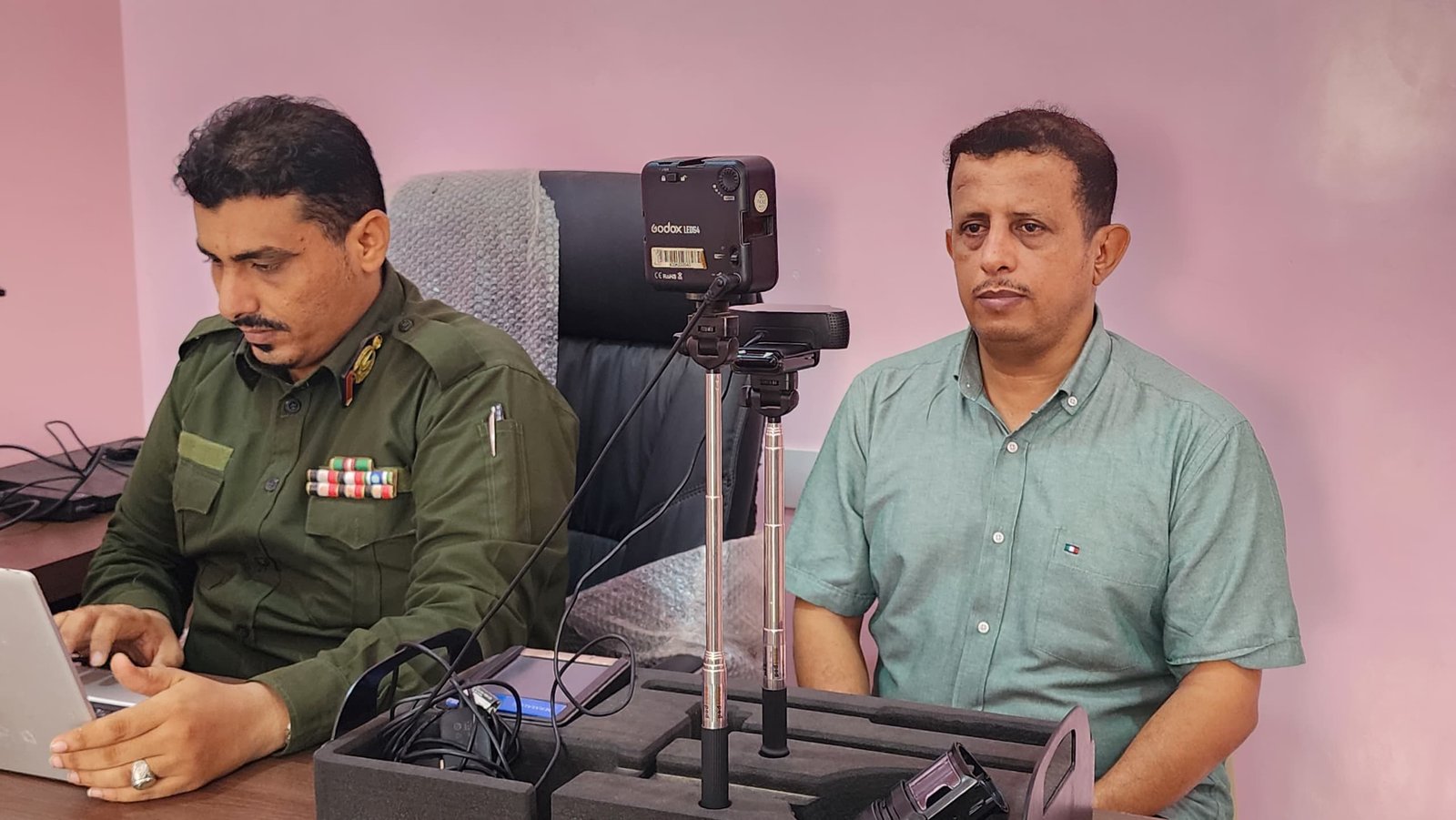 تدشين استخراج البطاقة الشخصية الذكية لمنتسبي مؤسسة "عدن الغد" الإعلامية بعدن Image