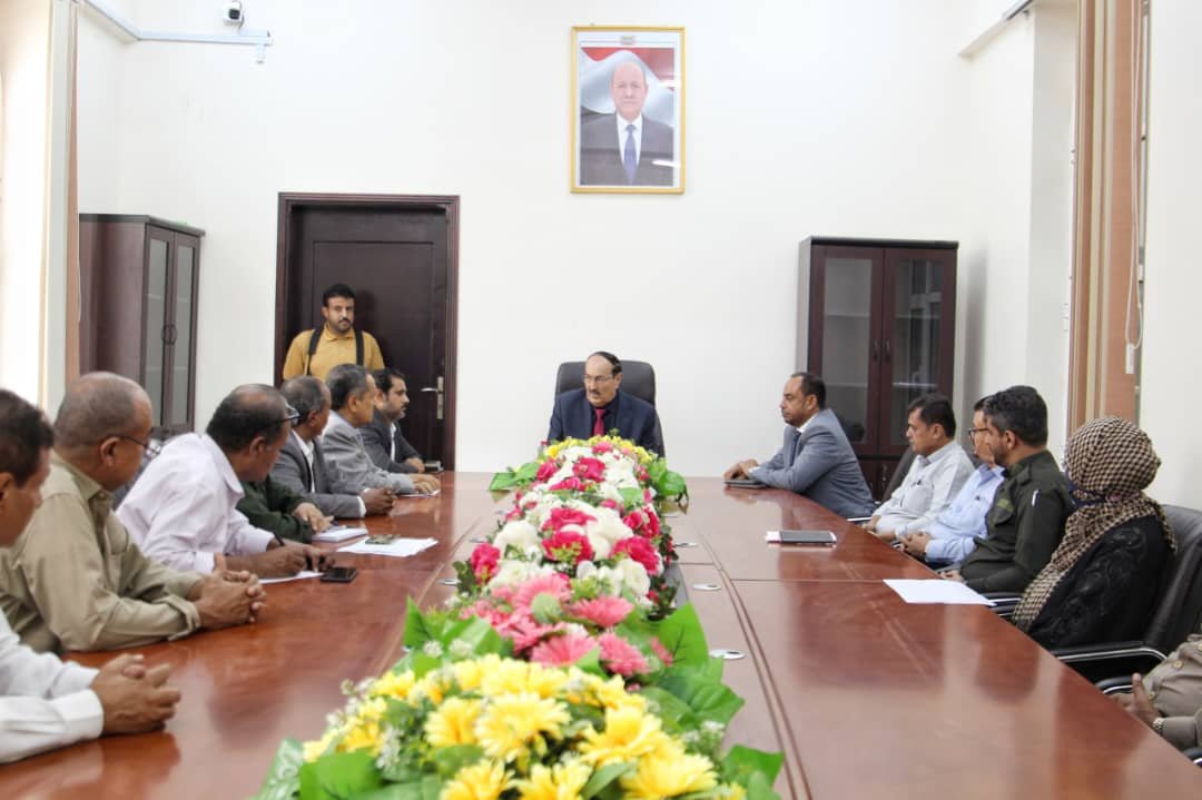 رئيس مصلحة الهجرة والجوازات والجنسية يرأس اجتماعاً موسعاً لمدراء العموم المصلحة  في العاصمة المؤقته عدن  Image