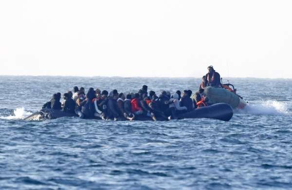 انتشال جثث مهاجرين أفارقة قبالة سواحل أبين ووفاة 54 شخصاً Image