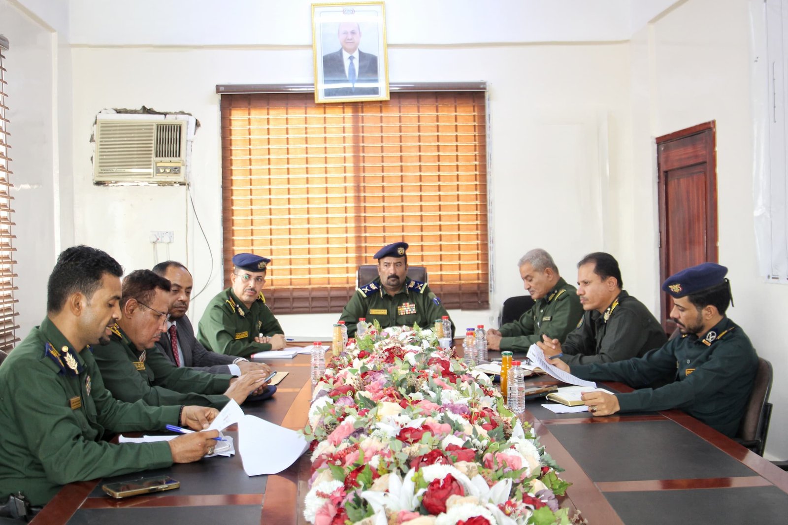 لجنة وزارية تناقش آليات ربط الجواز بصرف البطاقة الذكية و صرف رواتب منتسبي الوزارة   Image