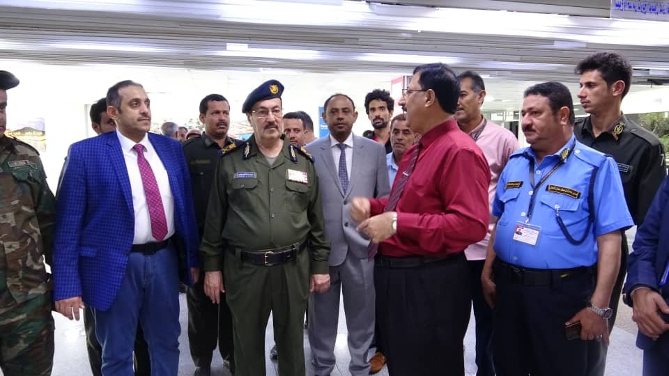 رئيس مصلحة الهجرة والجوازات والجنسية يتفقد سير العمل في إدارة الجوازات ومشروع التأشيرة الإلكترونية بمطار عدن الدولي Image