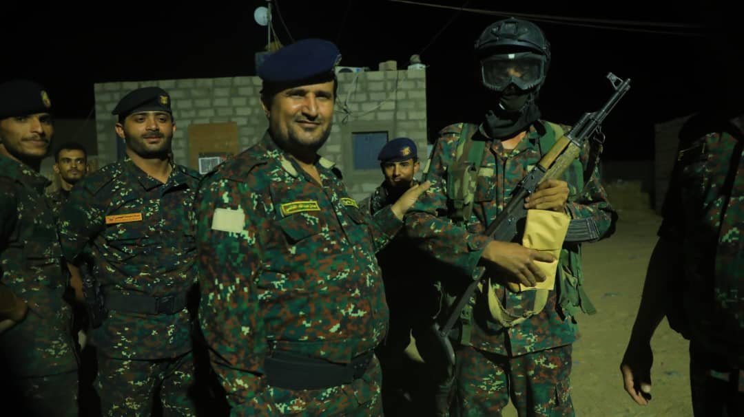 قيادة قوات الأمن الخاصة بمأرب تكرم أفراد القطاع الشمالي لضبطهم شحنة حشيش تابعة للحوثيين Image