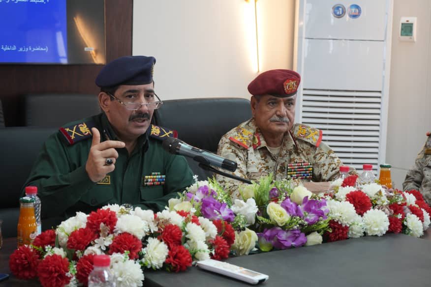 وزير الداخلية يستعرض استراتيجية وإنجازات الوزارة أمام طلاب كلية الدفاع الوطني Image