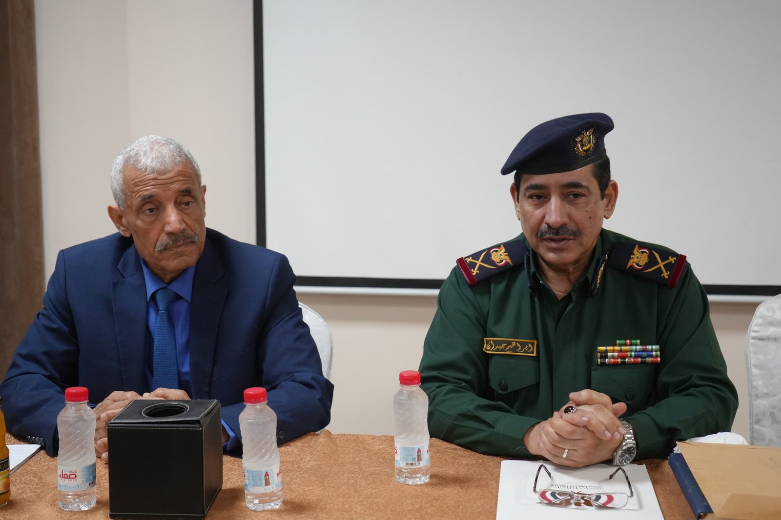 وزير الداخلية يلتقي اللجنة العسكرية والأمنية بالعاصمة المؤقتة عدن Image