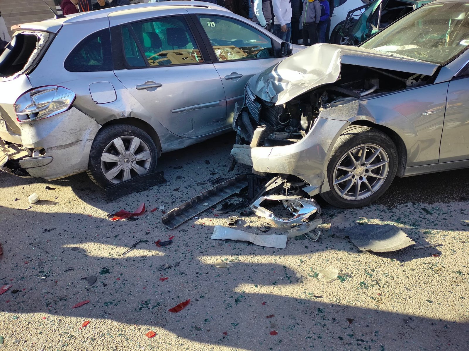 وفاة 3 أشخاص وإصابة 11 آخرين بحوادث سير  Image