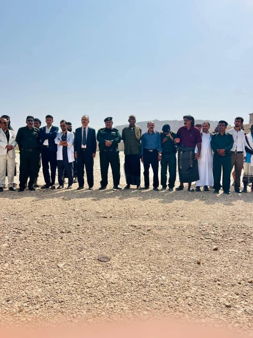 النيابة العامة وشرطة شبوة تنفذان حكم القصاص الشرعي بحق مدانين في قضايا قتل Image