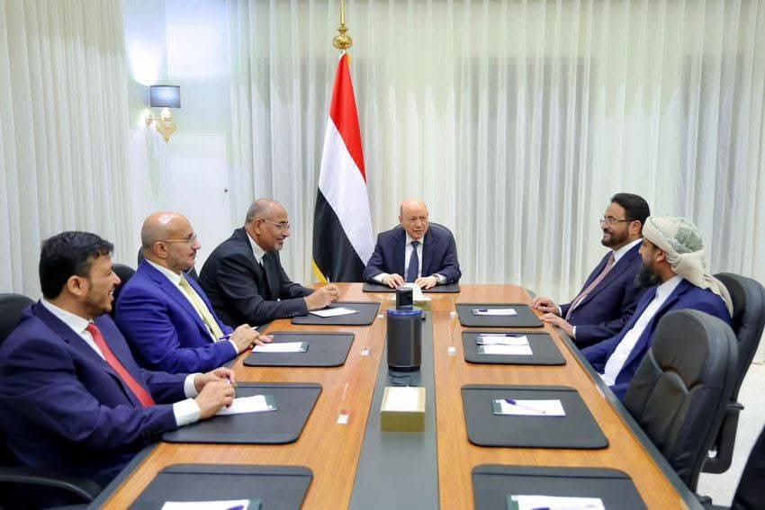 مجلس القيادة يؤكد التزامه الكامل بمبدأ الشراكة في ضوء مرجعيات المرحلة الانتقالية Image